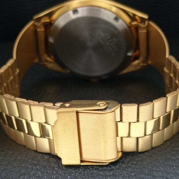 Vintage 1975 Seiko Automatic Mens Gold Watch W/daydate & Green accents - Picture 2 of 8